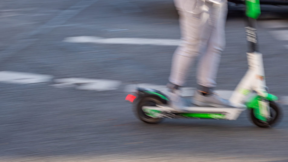 E-scooter Dangerous speed in the city