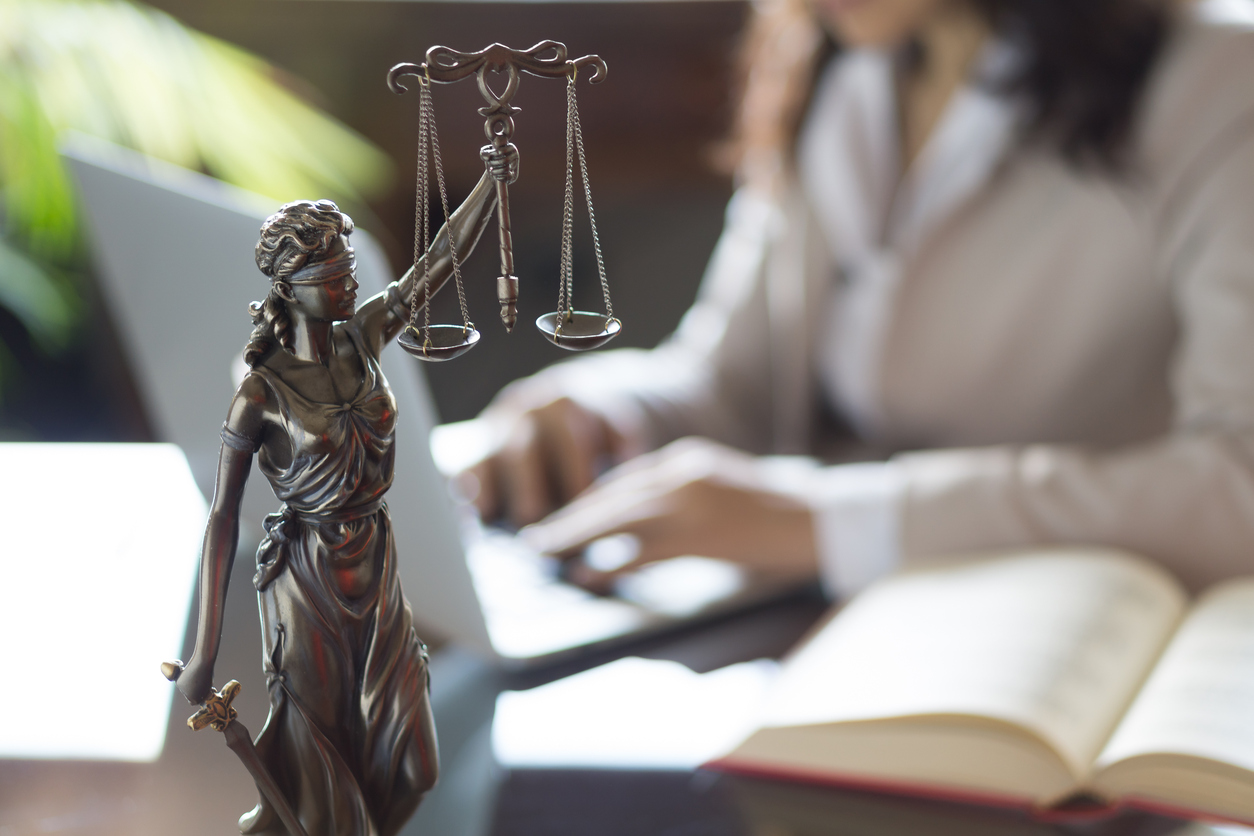 5 Signs That It's Time To Switch a New Personal Injury Lawyer